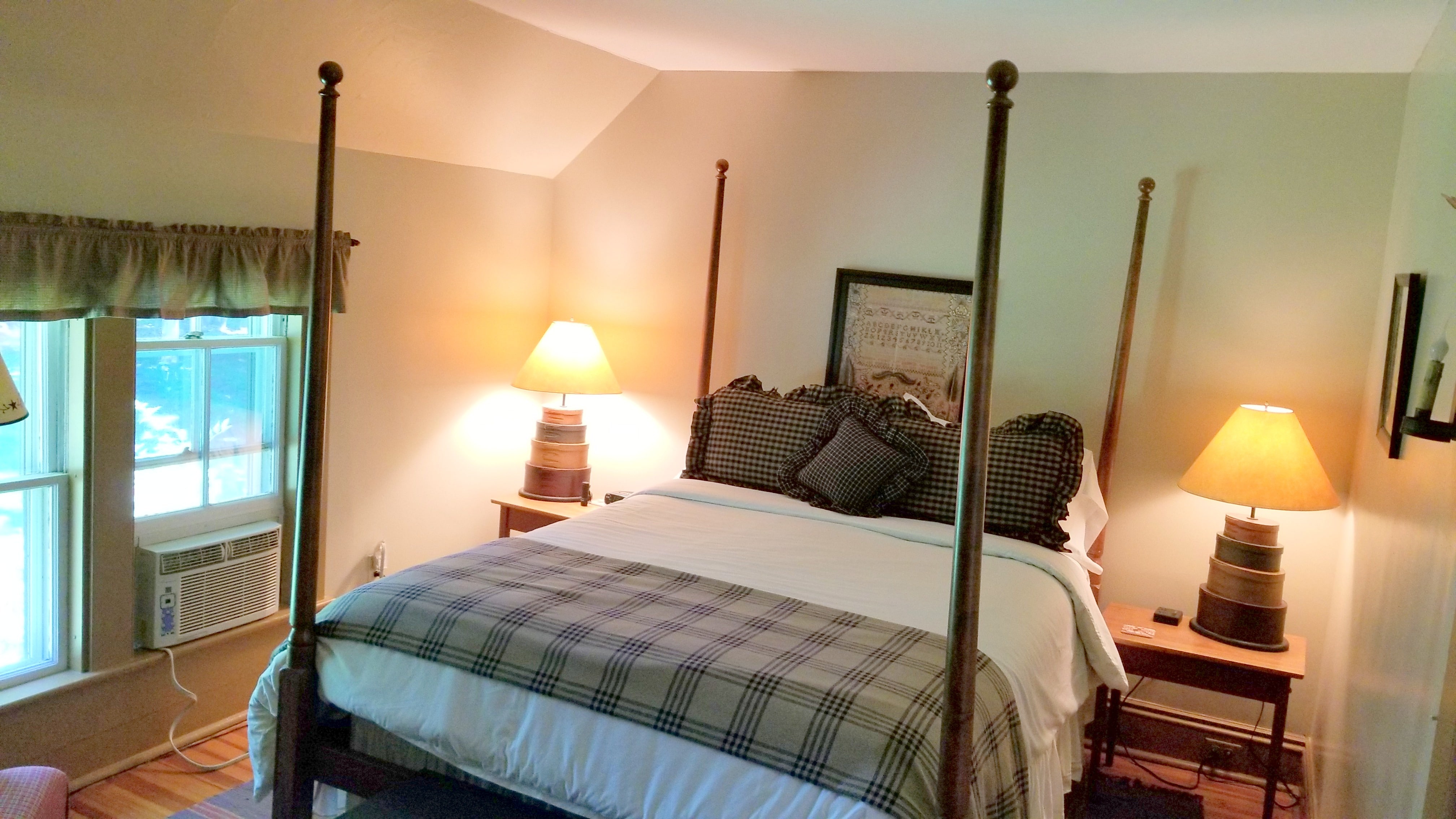 Camden, Maine Bed And Breakfast | Camden, ME Lodging | Timbercliffe ...